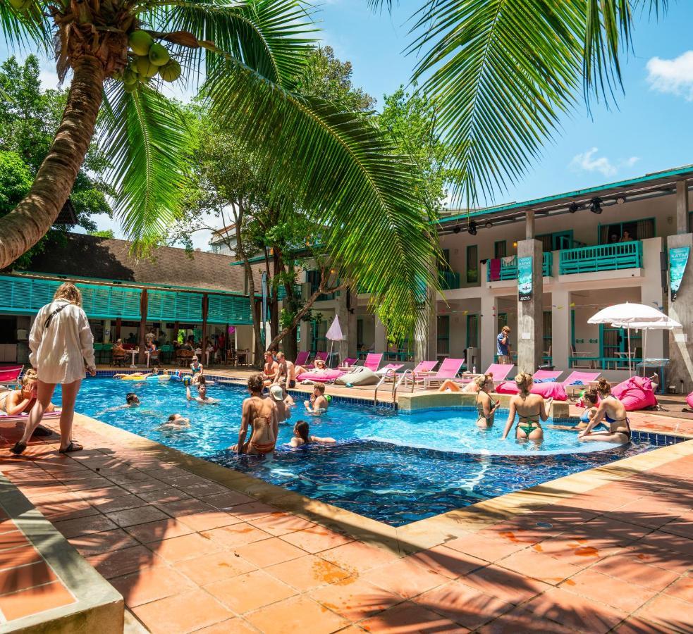 Hostel Nomads
